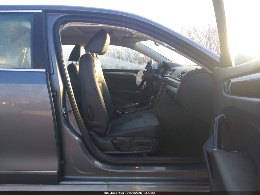 2016 Volkswagen Passat 1.8T Se