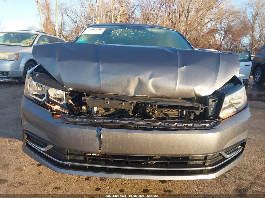 2016 Volkswagen Passat 1.8T Se VIN: 1VWBS7A3XGC038121 Lot: 44087404