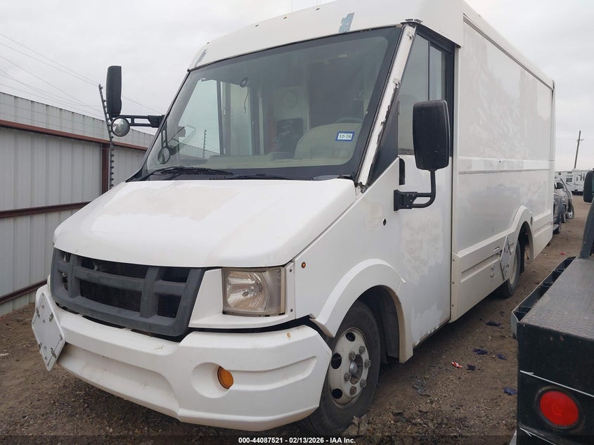 2016 ISUZU NPR auction photo 2
