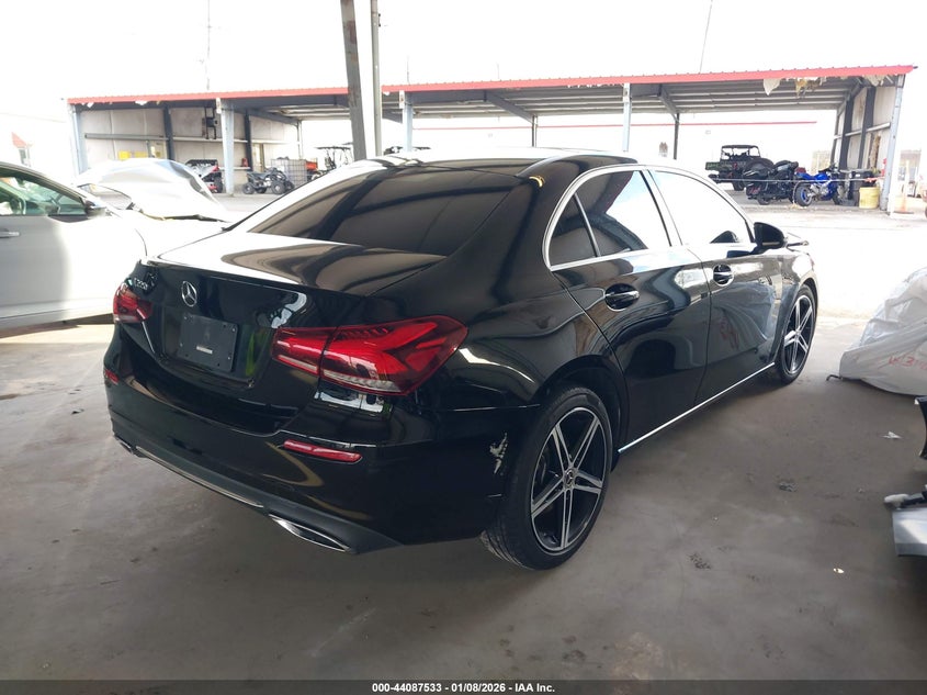 VIN W1K3G4EB6NJ356096 2022 MERCEDES-BENZ A 220