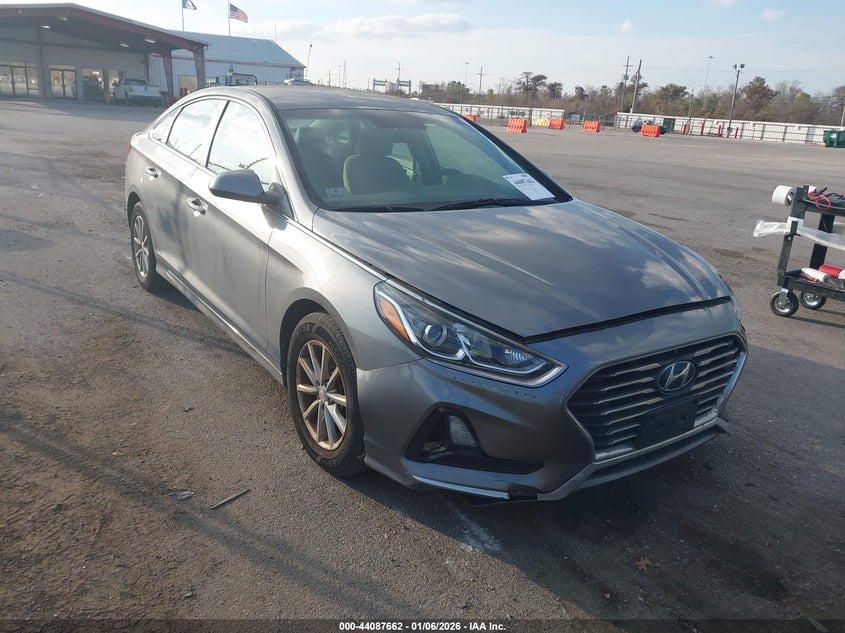 5NPE24AF7JH679215 2018 Hyundai Sonata Se auction photo 1