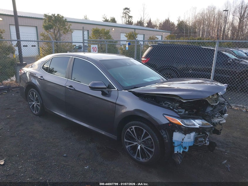 2022 Toyota Camry Le Hybrid