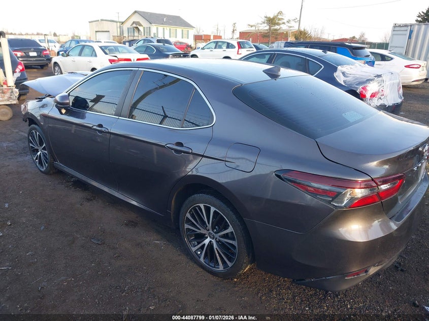 2022 Toyota Camry Le Hybrid