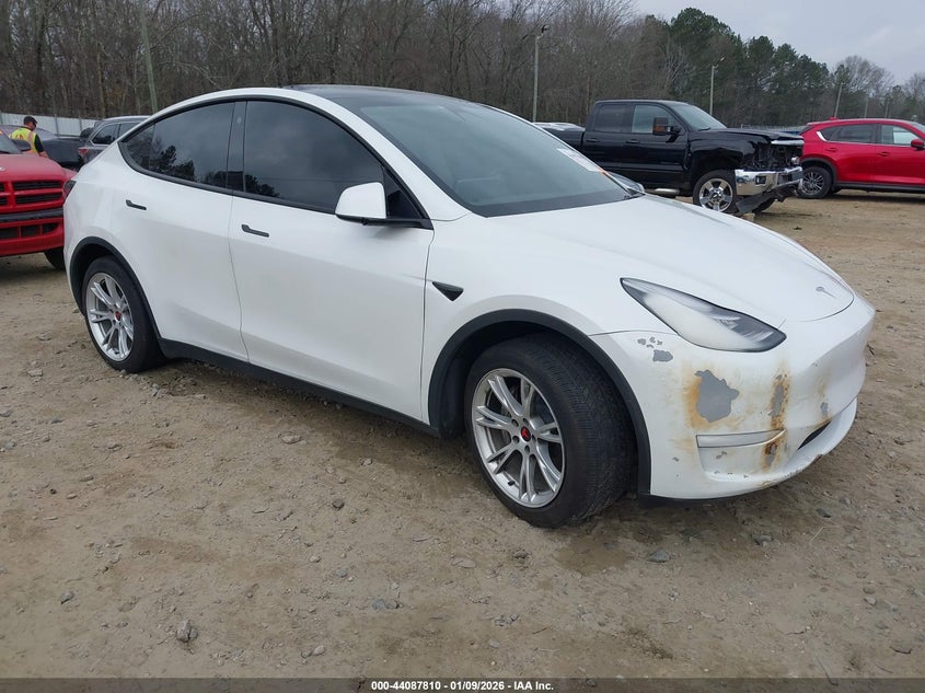 2021 Tesla Model Y Standard Range Rear-Wheel Drive