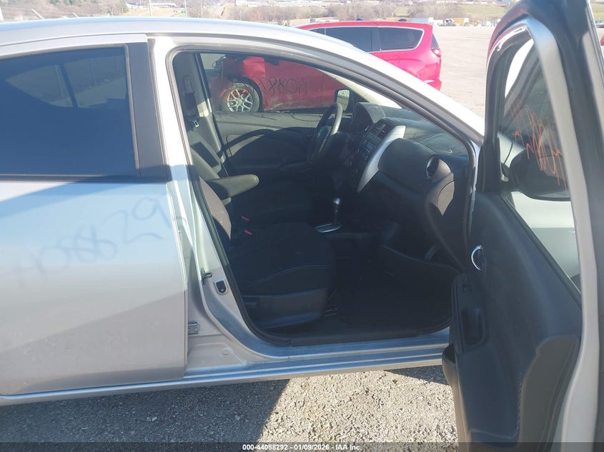 2016 Nissan Versa 1.6 S/1.6 S+/1.6 Sl/1.6 Sv