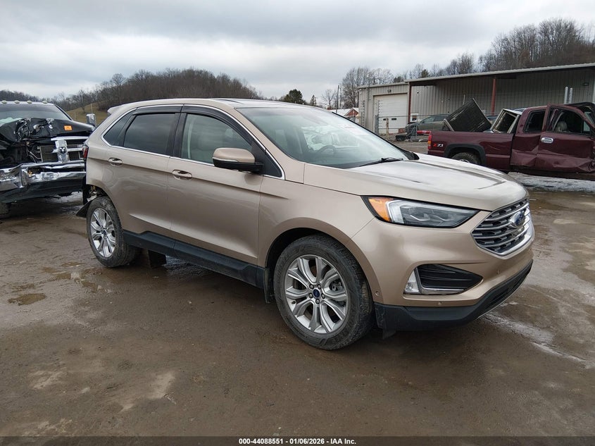 2020 Ford Edge Titanium