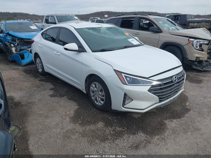 2019 HYUNDAI ELANTRA SE