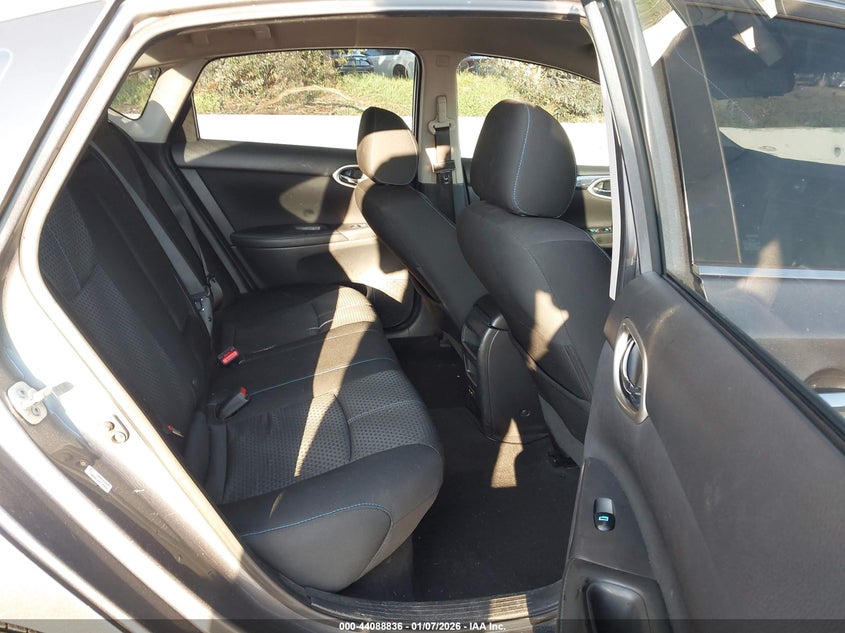 VIN 3N1AB7AP2JY233360 2018 NISSAN SENTRA SR