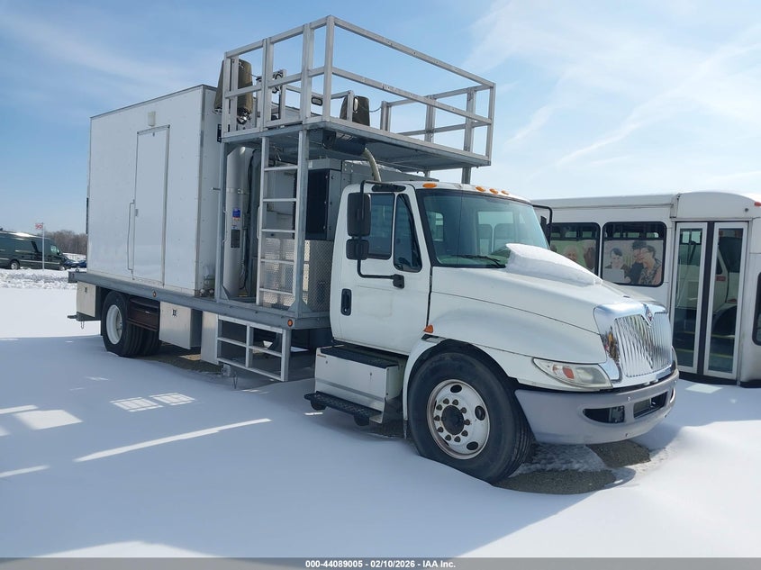 2016 INTERNATIONAL 4000 4300