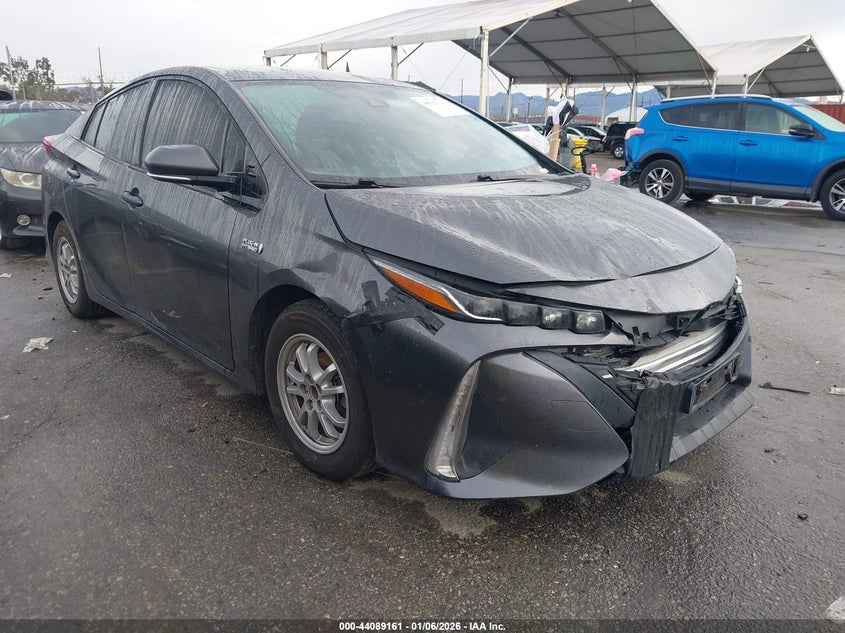 JTDKARFP7J3079679 2018 Toyota Prius Prime Premium auction photo 1
