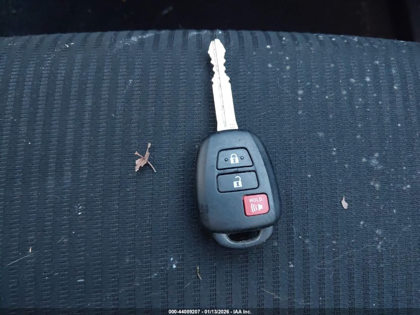 2017 Toyota Rav4 Le VIN: 2T3BFREV5HW643029 Lot: 44089207