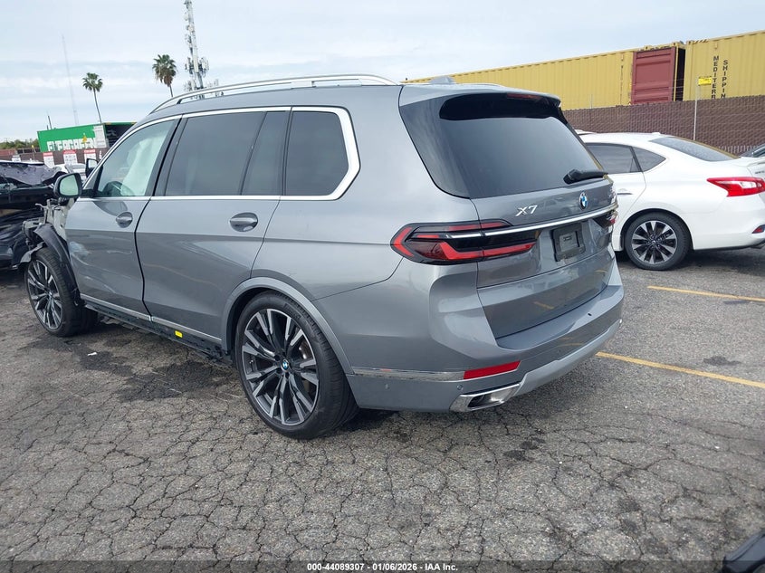 2025 BMW X7 xDrive40I
