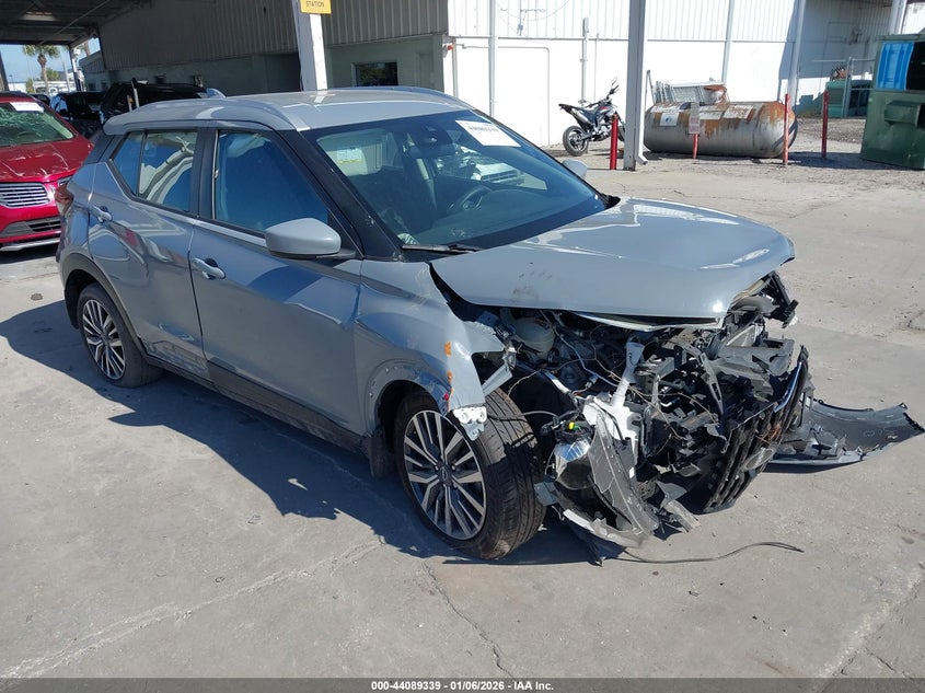 3N1CP5CV7NL479611 2022 Nissan Kicks Sv Xtronic Cvt auction photo 1