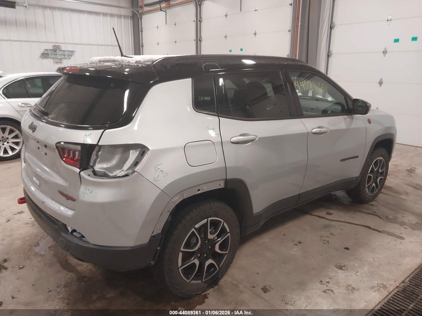 2024 Jeep Compass Trailhawk 4X4