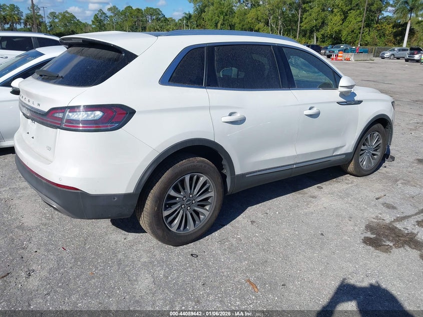 2022 Lincoln Nautilus Reserve