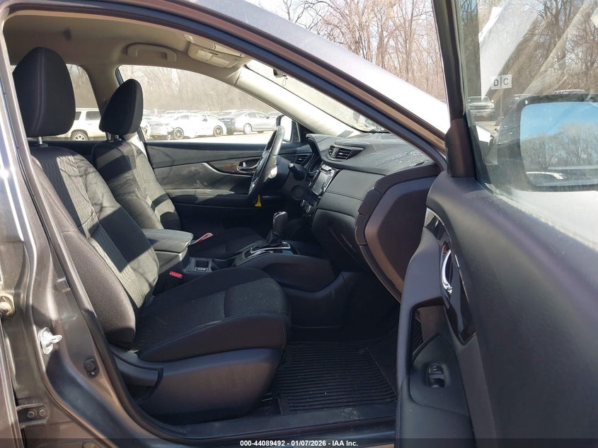 2017 Nissan Rogue Sv