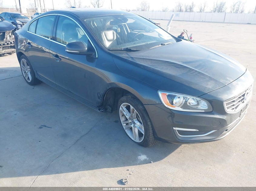 VOLVO S60 T5 PLATINUM