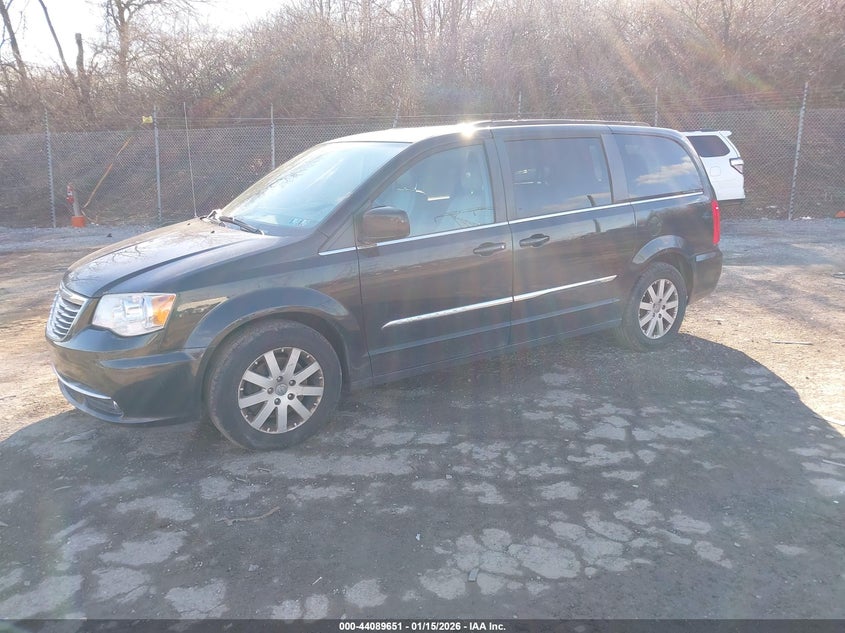 2016 Chrysler Town & Country Touring