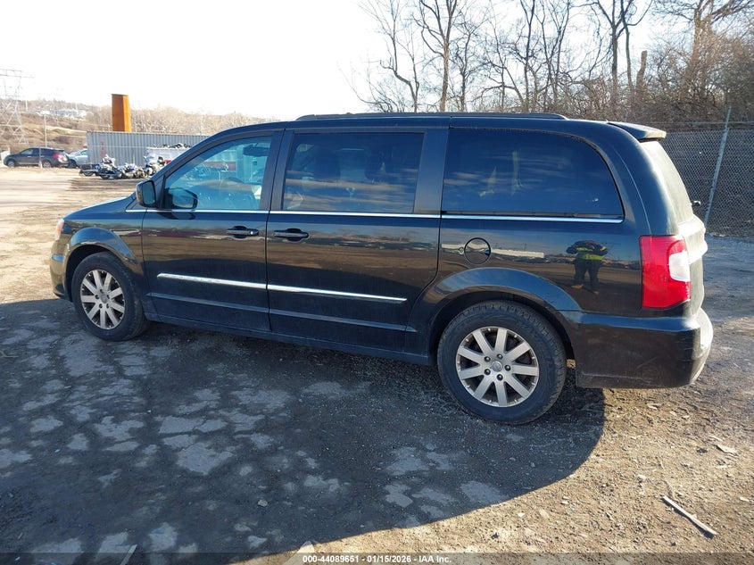 2016 Chrysler Town & Country Touring