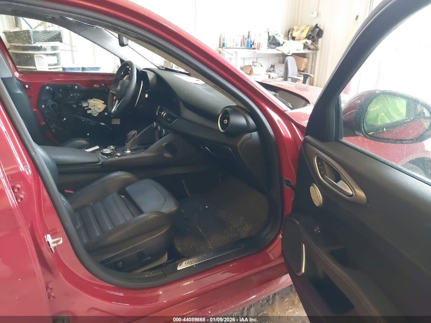 2018 Alfa Romeo Giulia Ti Sport Awd