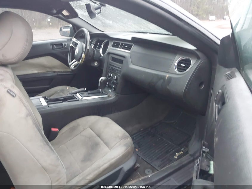 2013 Ford Mustang V6