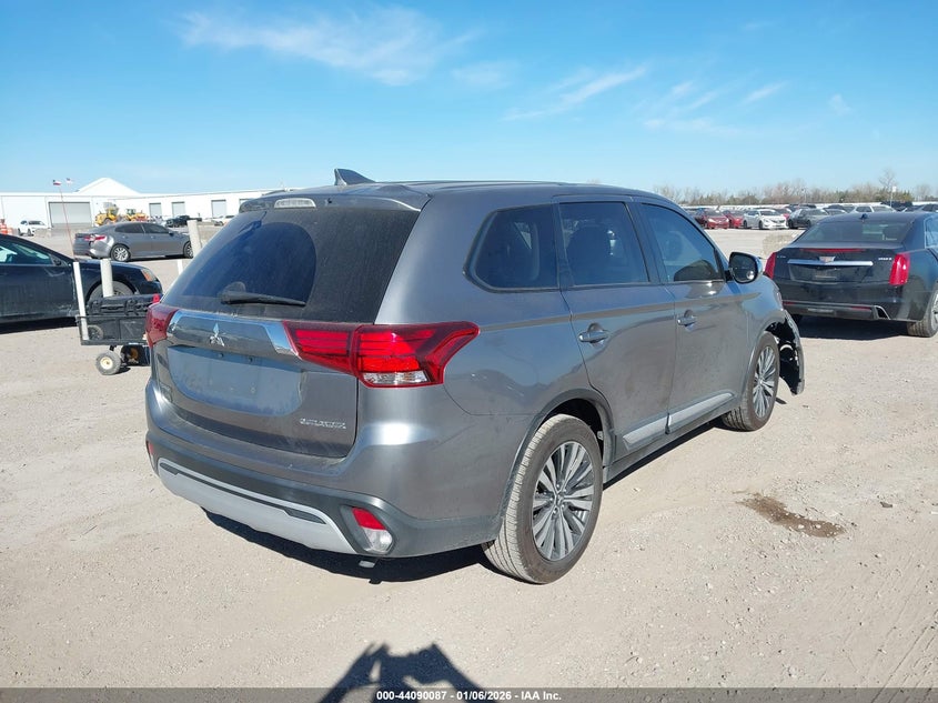 2019 Mitsubishi Outlander Es