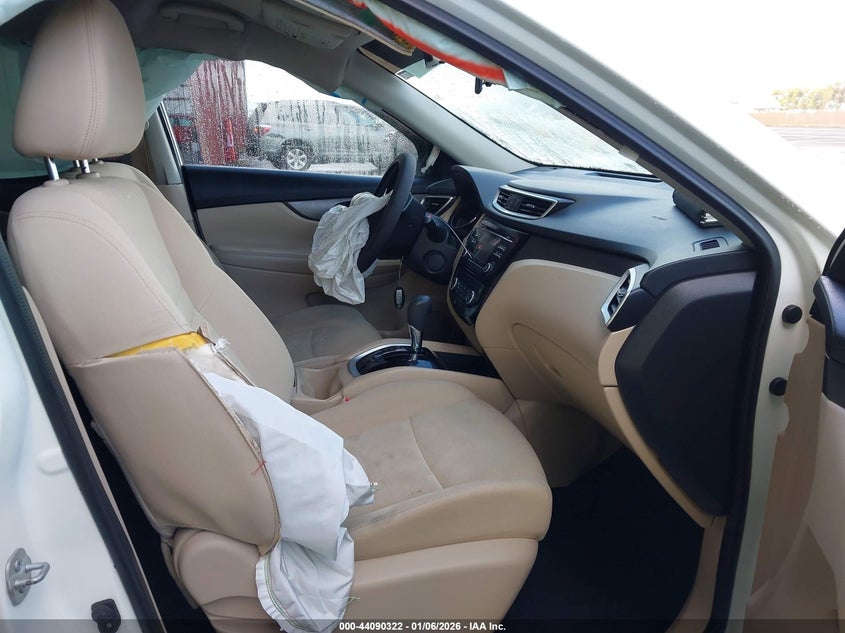 2016 Nissan Rogue Sv