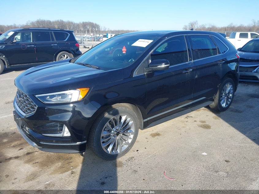 2022 Ford Edge Titanium