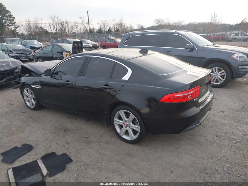 Vin: sajad4bg4ha970001, lot: 44586235, jaguar xe 25t premium 20173