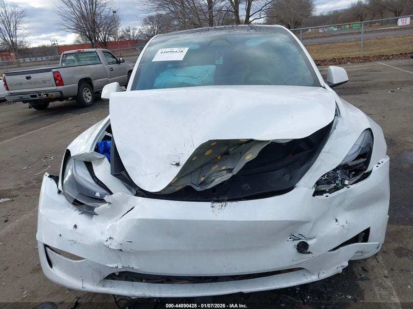 2023 Tesla Model Y VIN: 7SAYGDEE7PA191339 Lot: 44090428