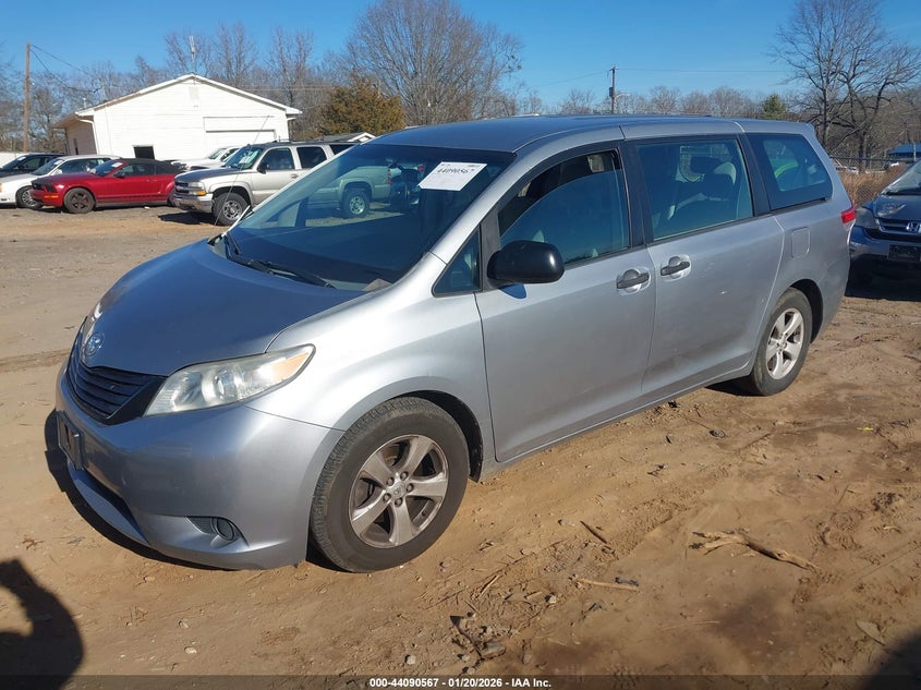 2014 Toyota Sienna L V6 7 Passenger