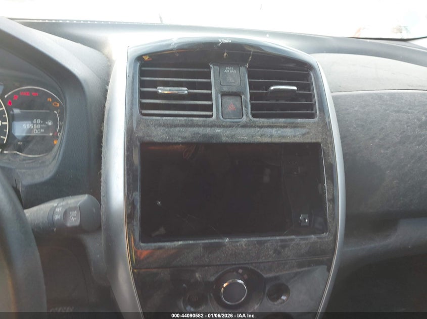 NISSAN VERSA NOTE 2015 VIN 3N1CE2CP2FL382176