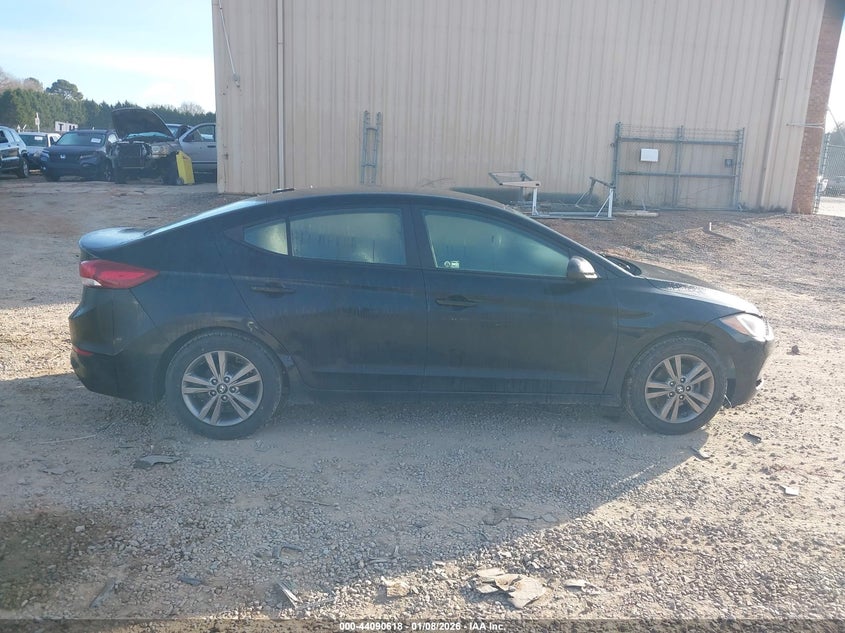 VIN KMHD84LF5HU064228 2017 HYUNDAI ELANTRA SE