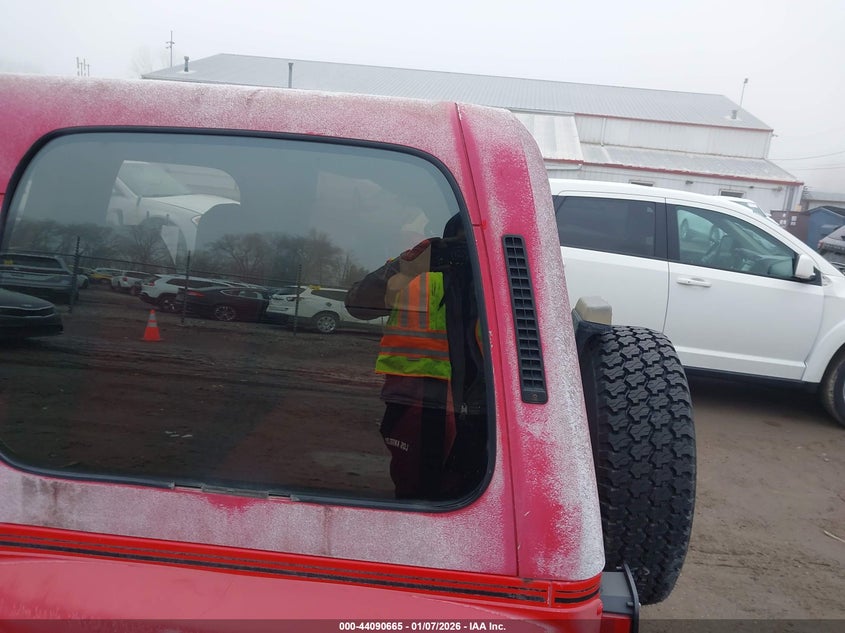 1994 Jeep Wrangler / Yj Renegade VIN: 1J4FY69S6RP428292 Lot: 44090665