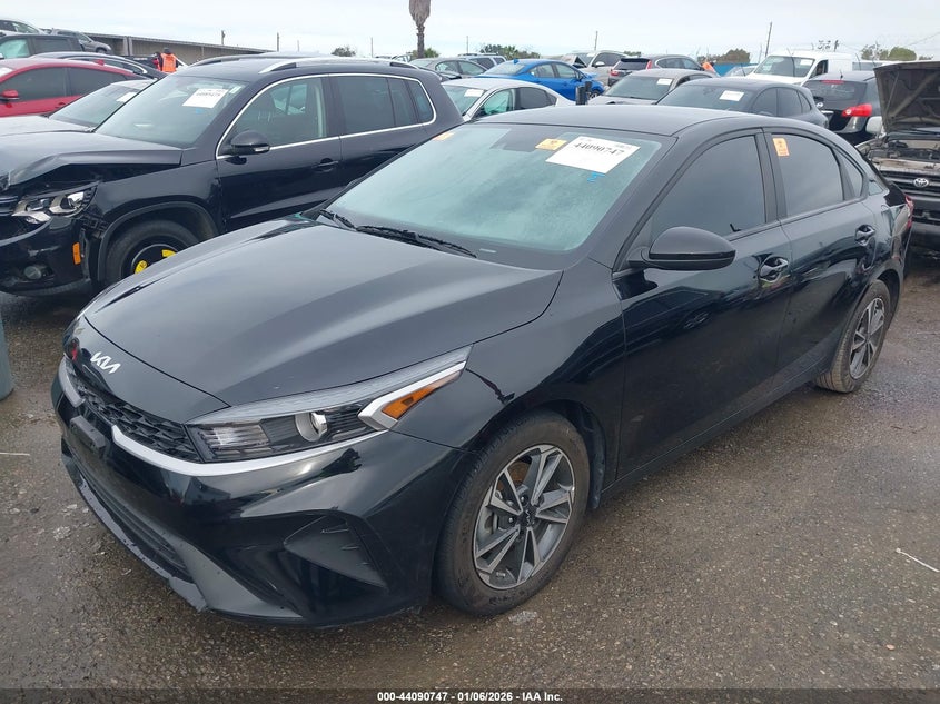 2024 Kia Forte Lxs