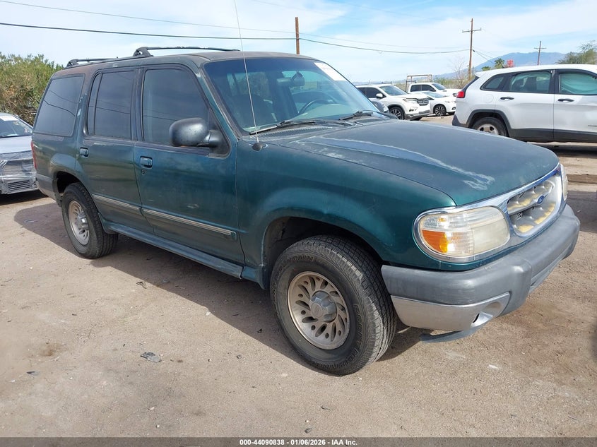 1FMZU63E2YZB48238 2000 Ford Explorer Xlt auction photo 1