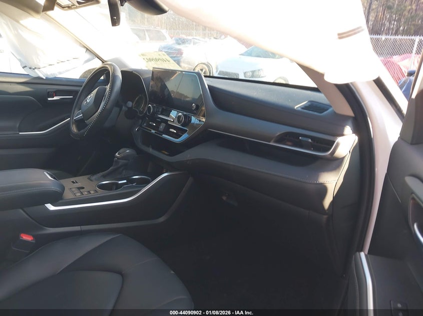 2024 Toyota Highlander Xle