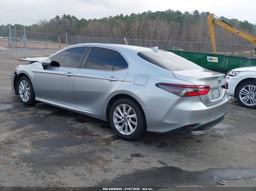 2023 Toyota Camry Le