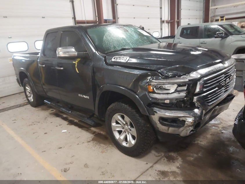 2020 Ram 1500 Laramie 4X4 6'4 Box