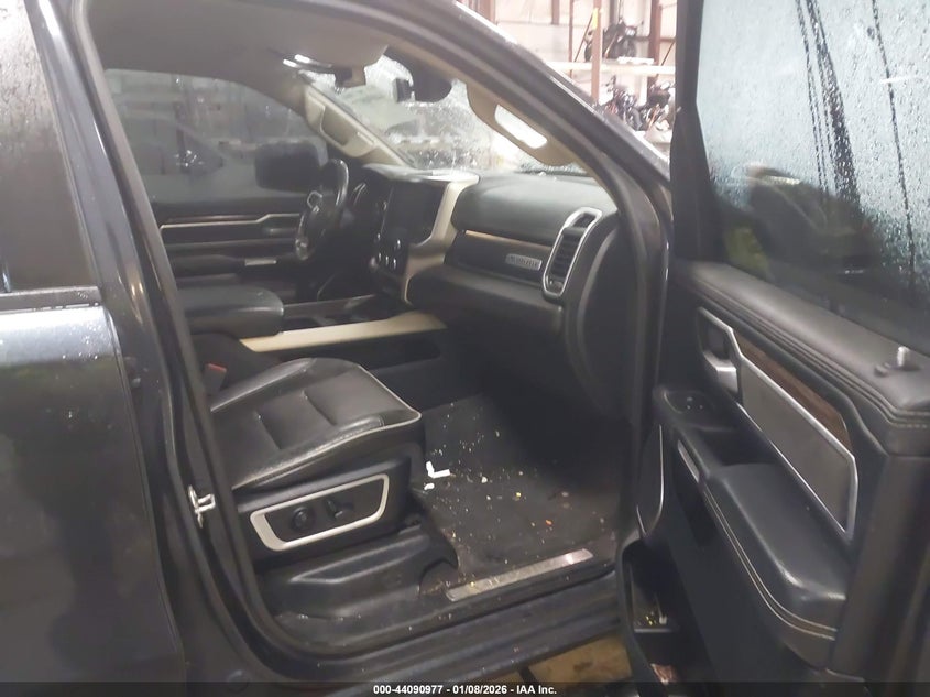 2020 Ram 1500 Laramie 4X4 6'4 Box