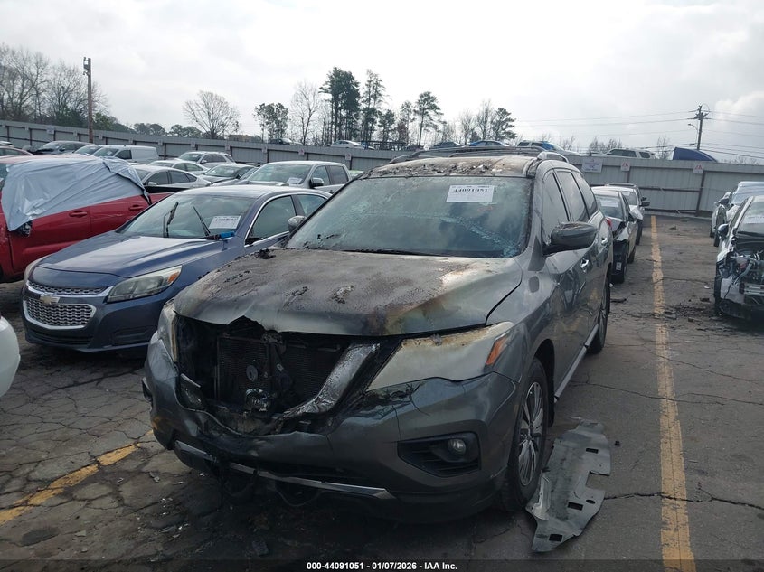 2018 Nissan Pathfinder Sv