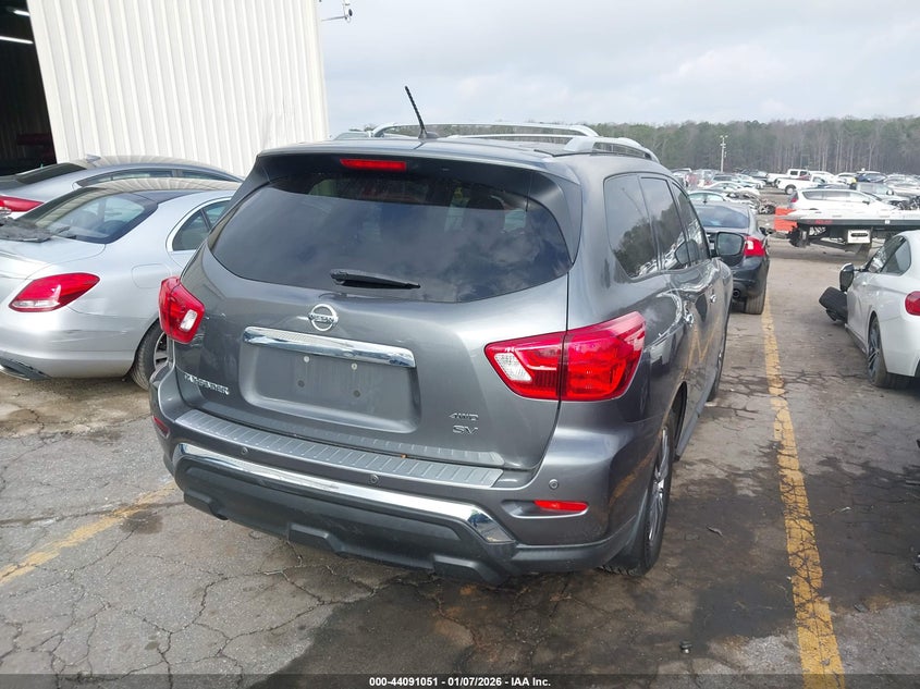 2018 Nissan Pathfinder Sv