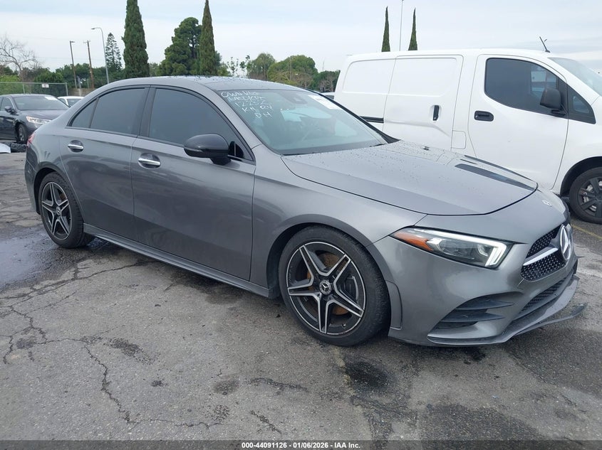 2020 Mercedes-Benz A 220