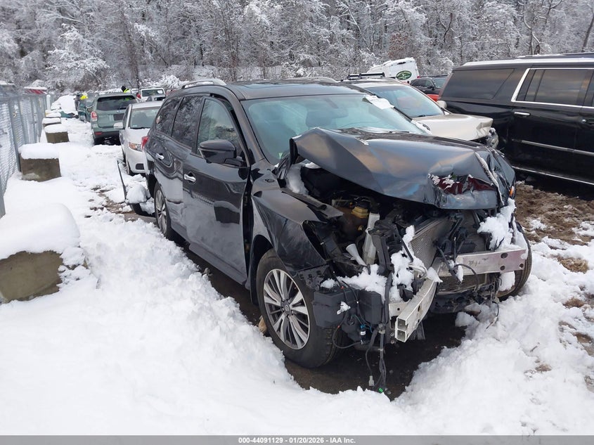 2017 Nissan Pathfinder Sl