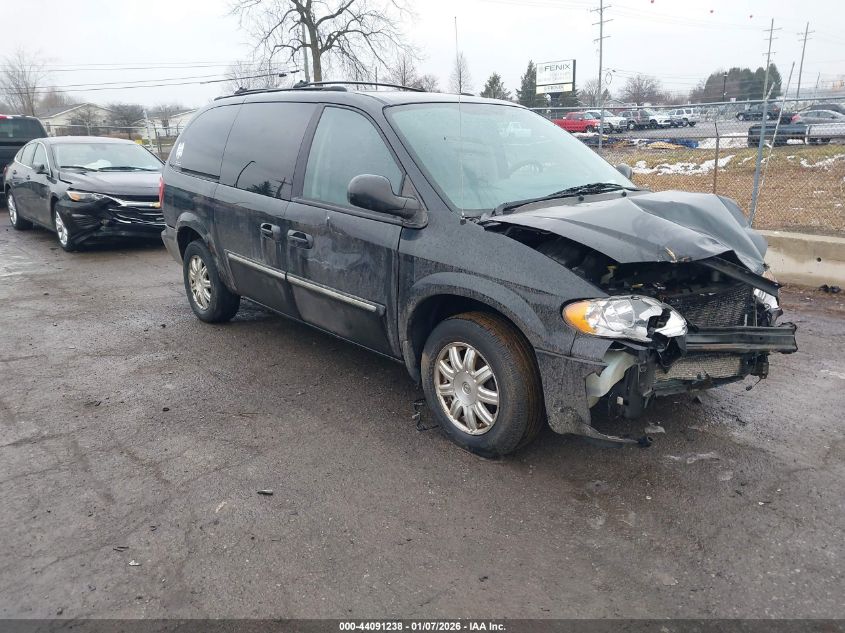 2005 Chrysler Town & Country Touring