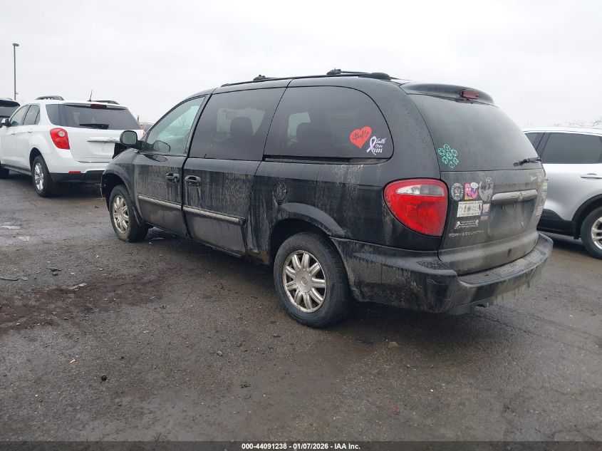 2005 Chrysler Town & Country Touring