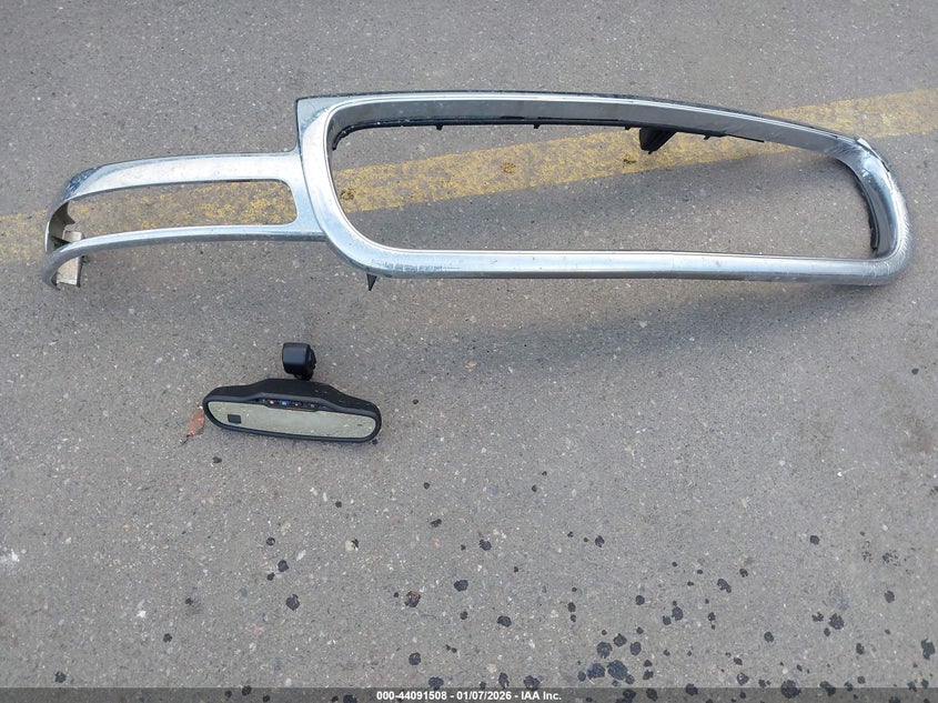 2005 GMC Yukon Sle VIN: 1GKEK13T35J198140 Lot: 44091508