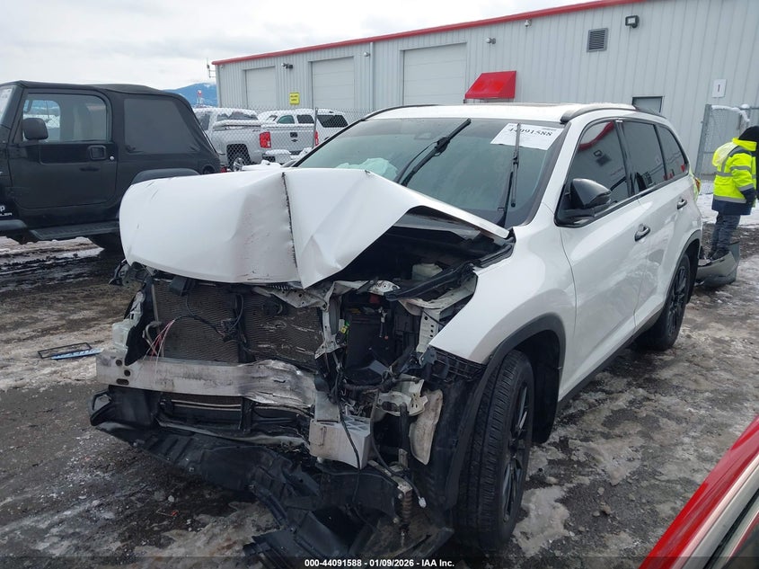 2019 Toyota Highlander Se