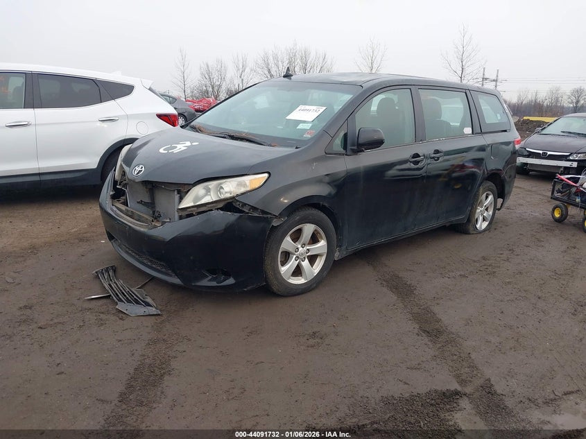 2014 Toyota Sienna L V6 7 Passenger