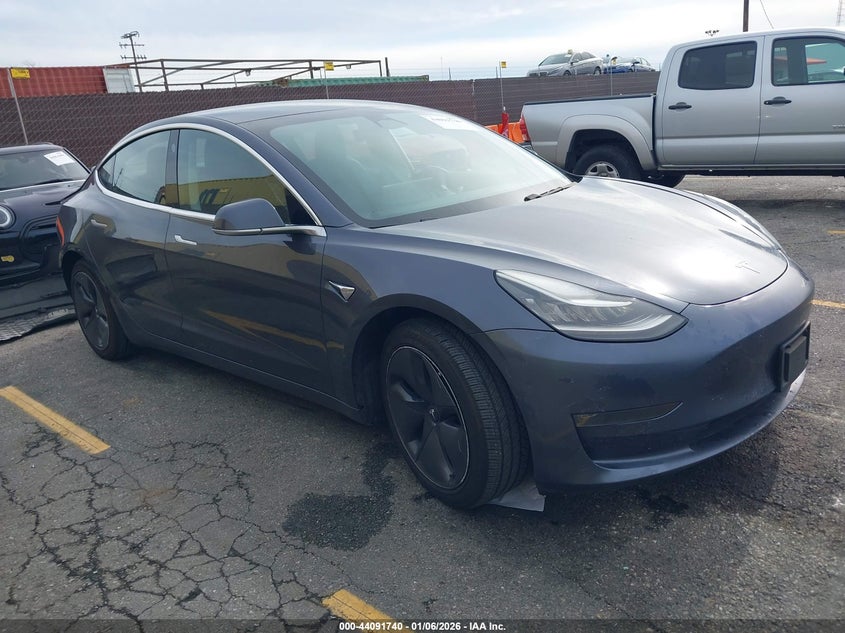 2018 Tesla Model 3 Long Range/Mid Range